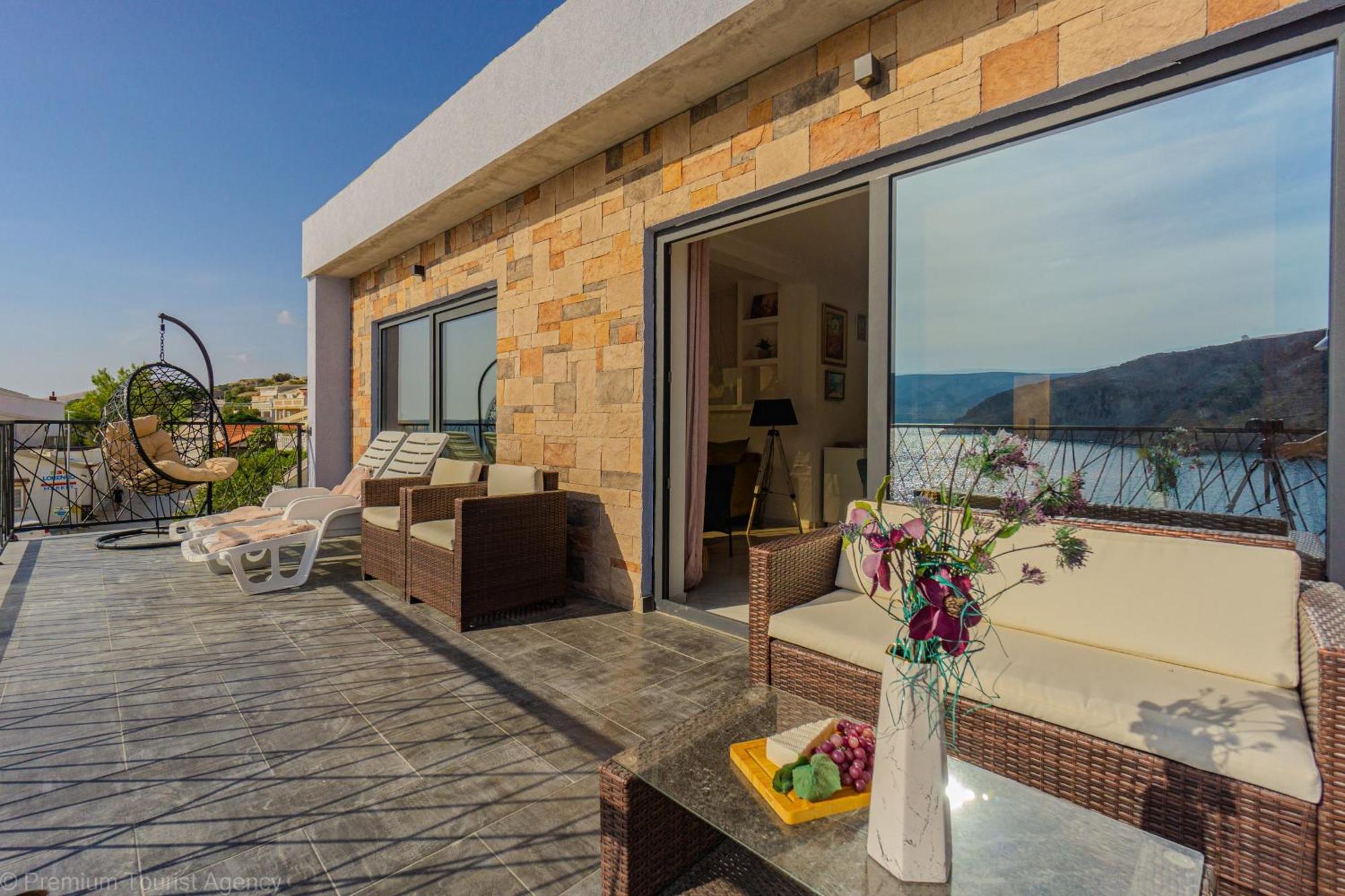 Ivica Super Comfortable, Newly Furnished In A Location * Metajna
