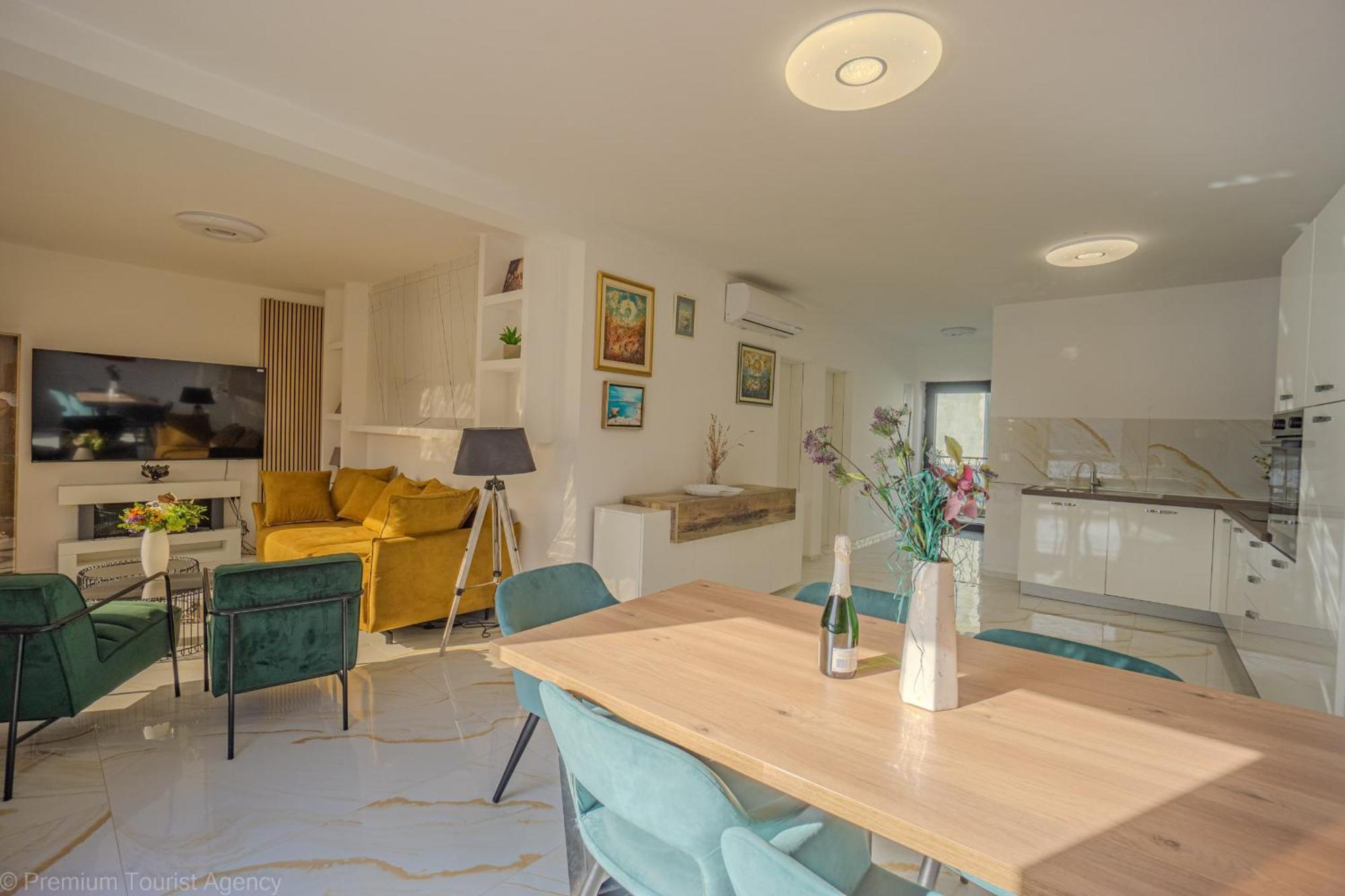 Appartamento Ivica Super Comfortable, Newly Furnished In A Location