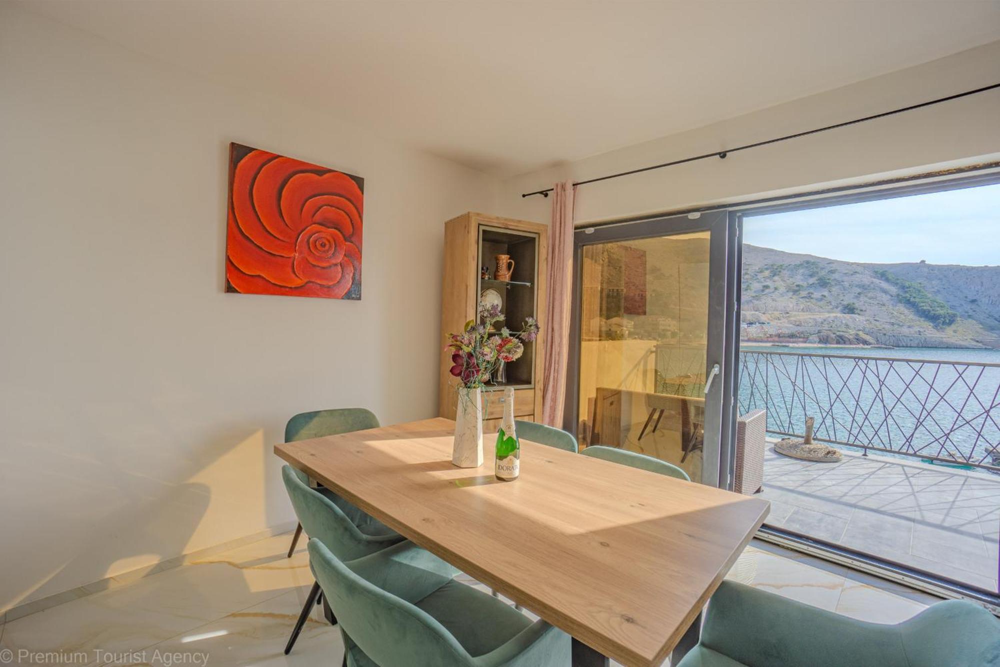 Appartamento Ivica Super Comfortable, Newly Furnished In A Location