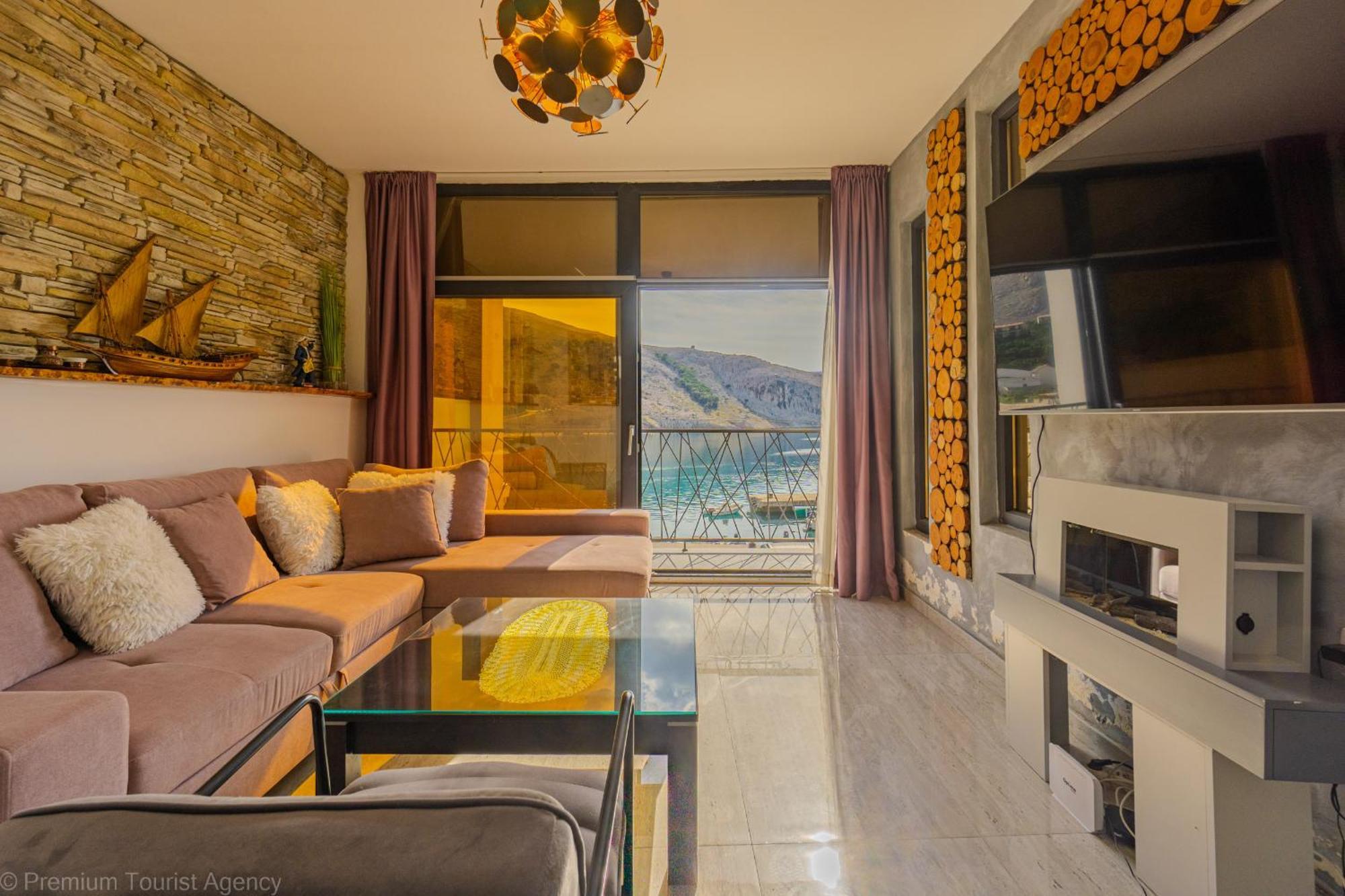 Ivica Super Comfortable, Newly Furnished In A Location Metajna
