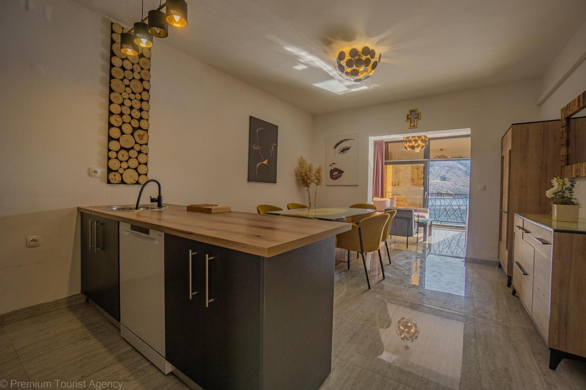 Ivica Super Comfortable, Newly Furnished In A Location Metajna